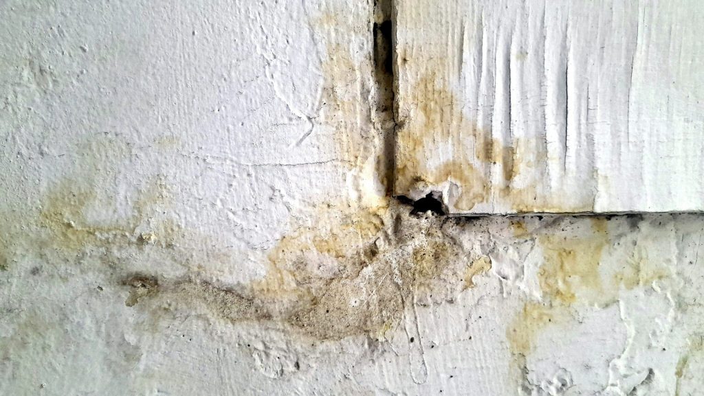ein Loch in der Wand